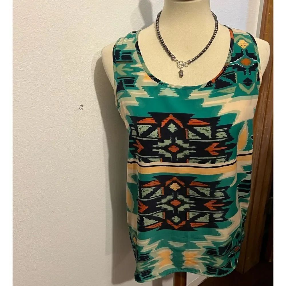 NWOT Olive 🫒 & Oak Sleeveless Southwestern Top Size Small #98